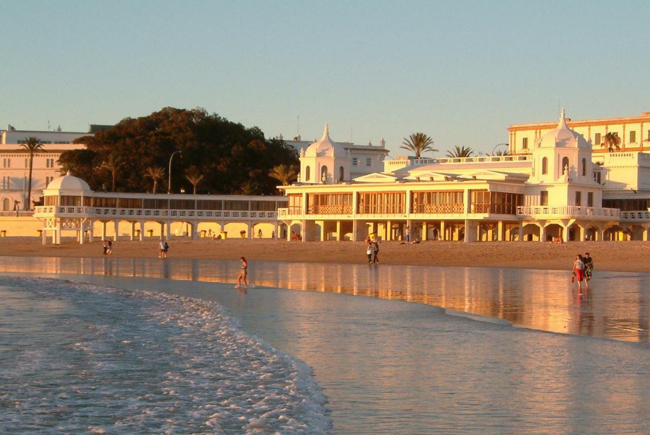 Gades Suite Cádiz Exterior foto